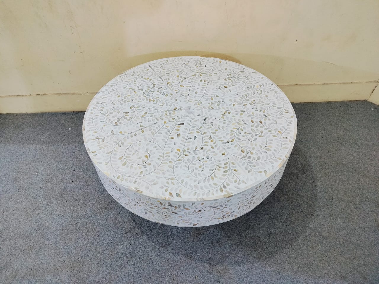 Mother of pearl Coffee table floral white