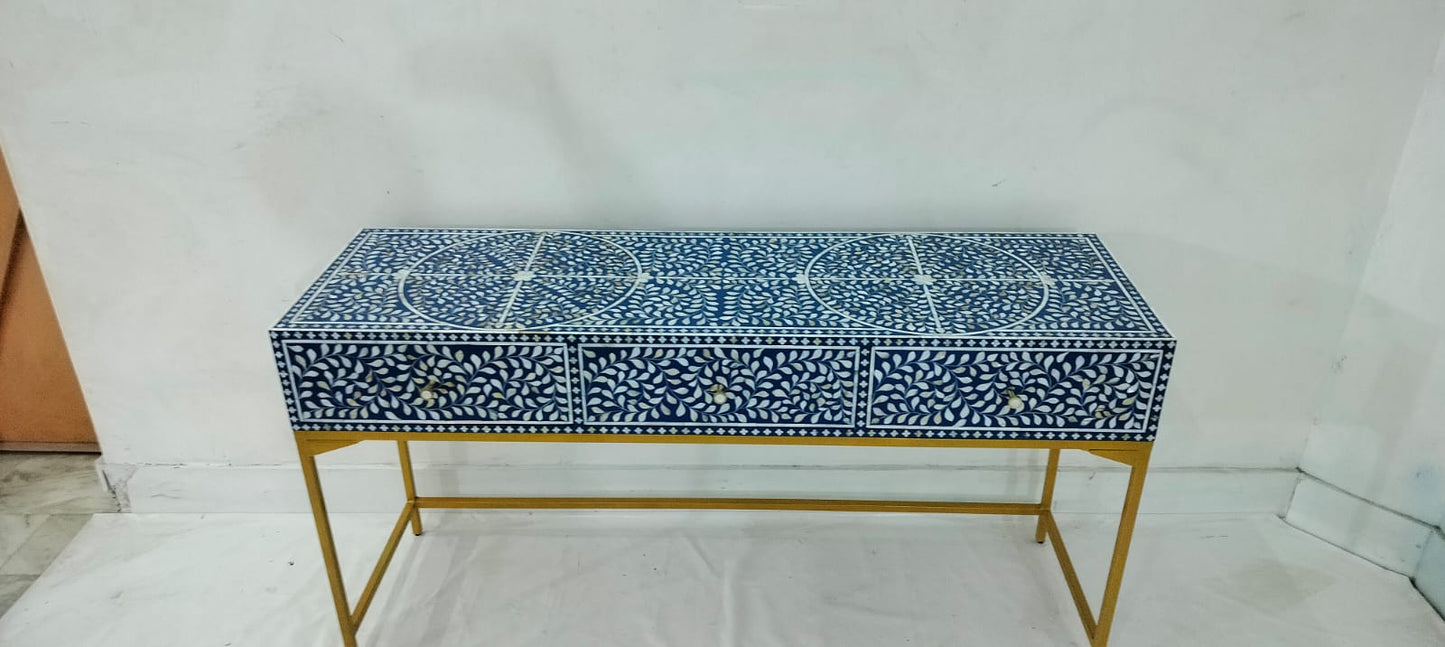 Mother of pearl Blue console table